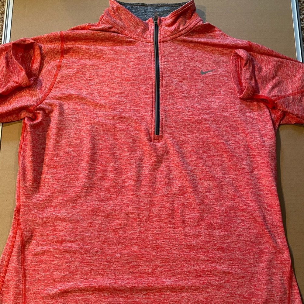 Nike Women’s Pullover